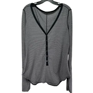 Athletic Top Long Sleeve Collar By Lululemon In Striped Pattern, Size: M